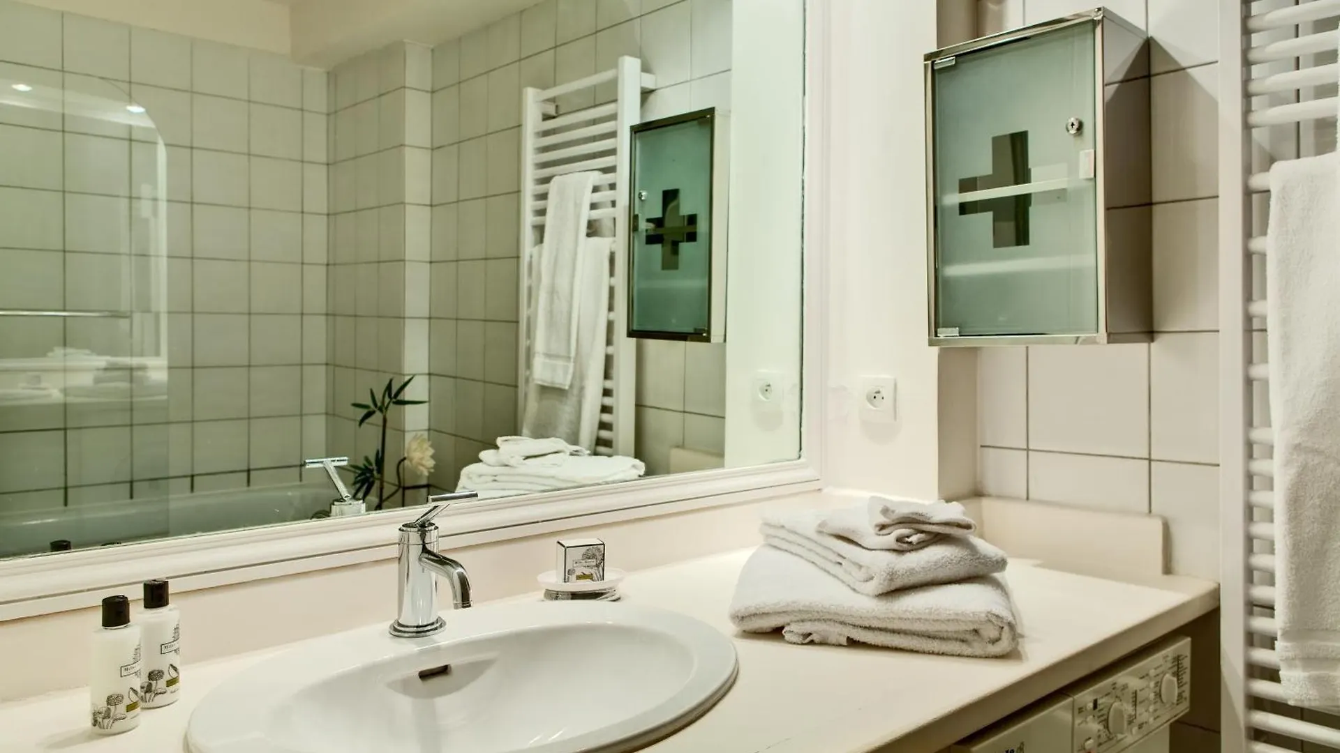 Apartment Jardin Des Rosiers Residence Paris